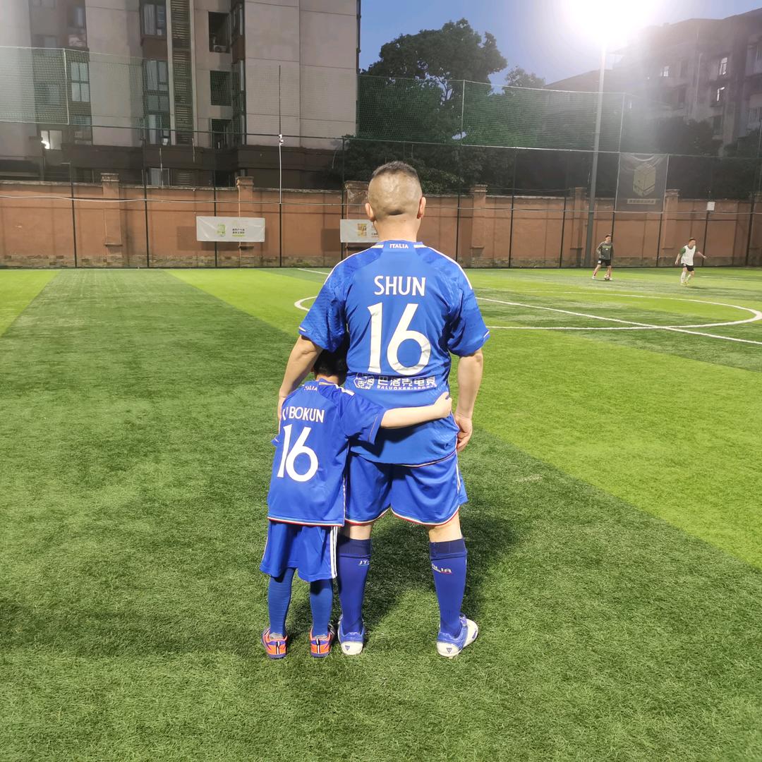 千门万户曈曈日