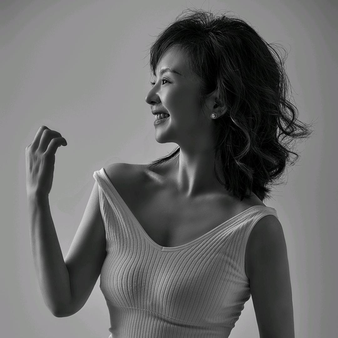 济宁主持人鲁娅❤ (ɔˆз(