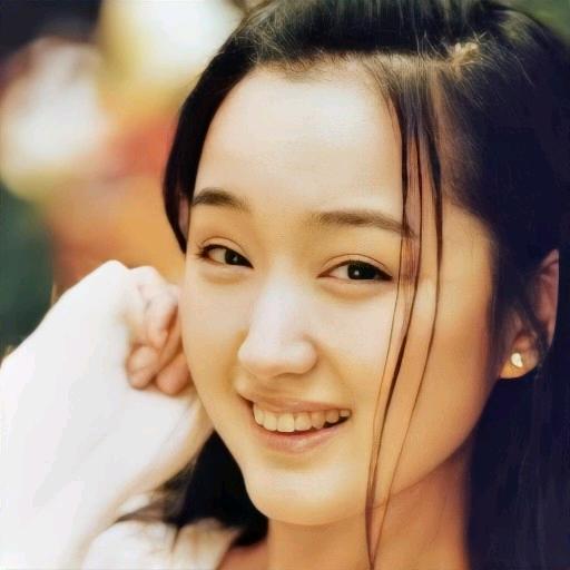 莹迷阿成