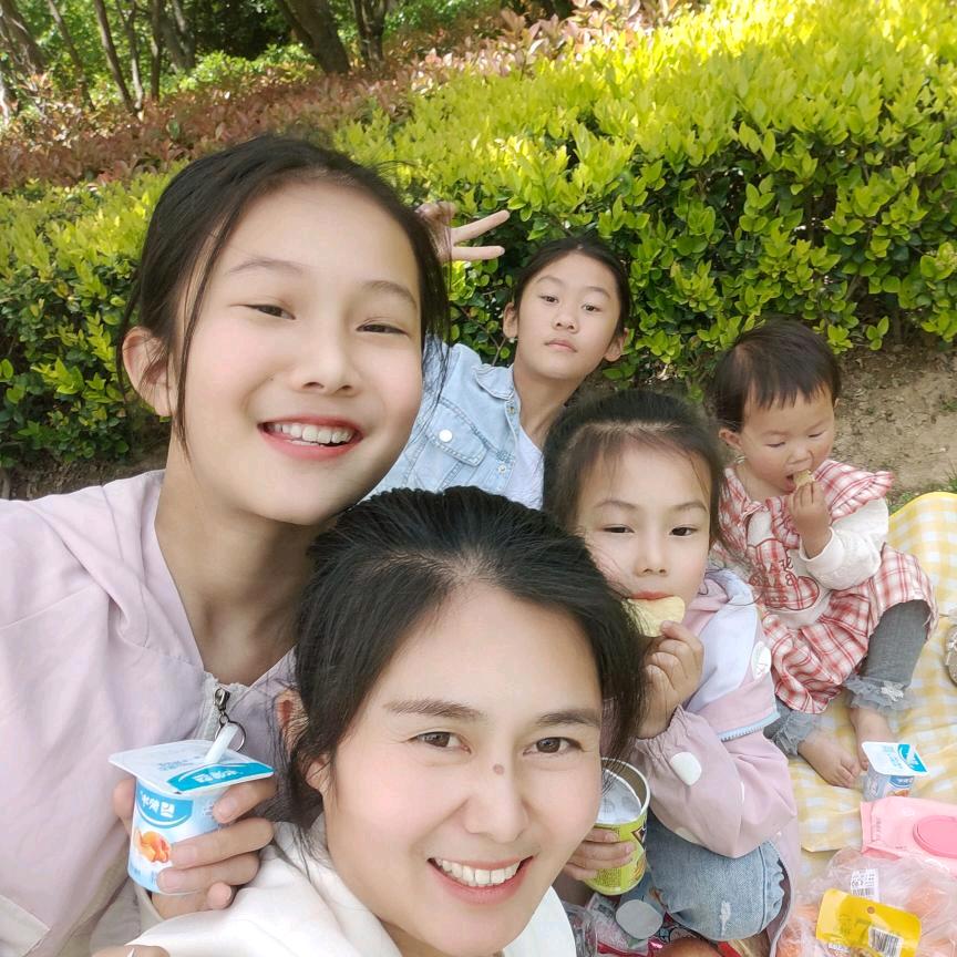 韦家四千金1少爷