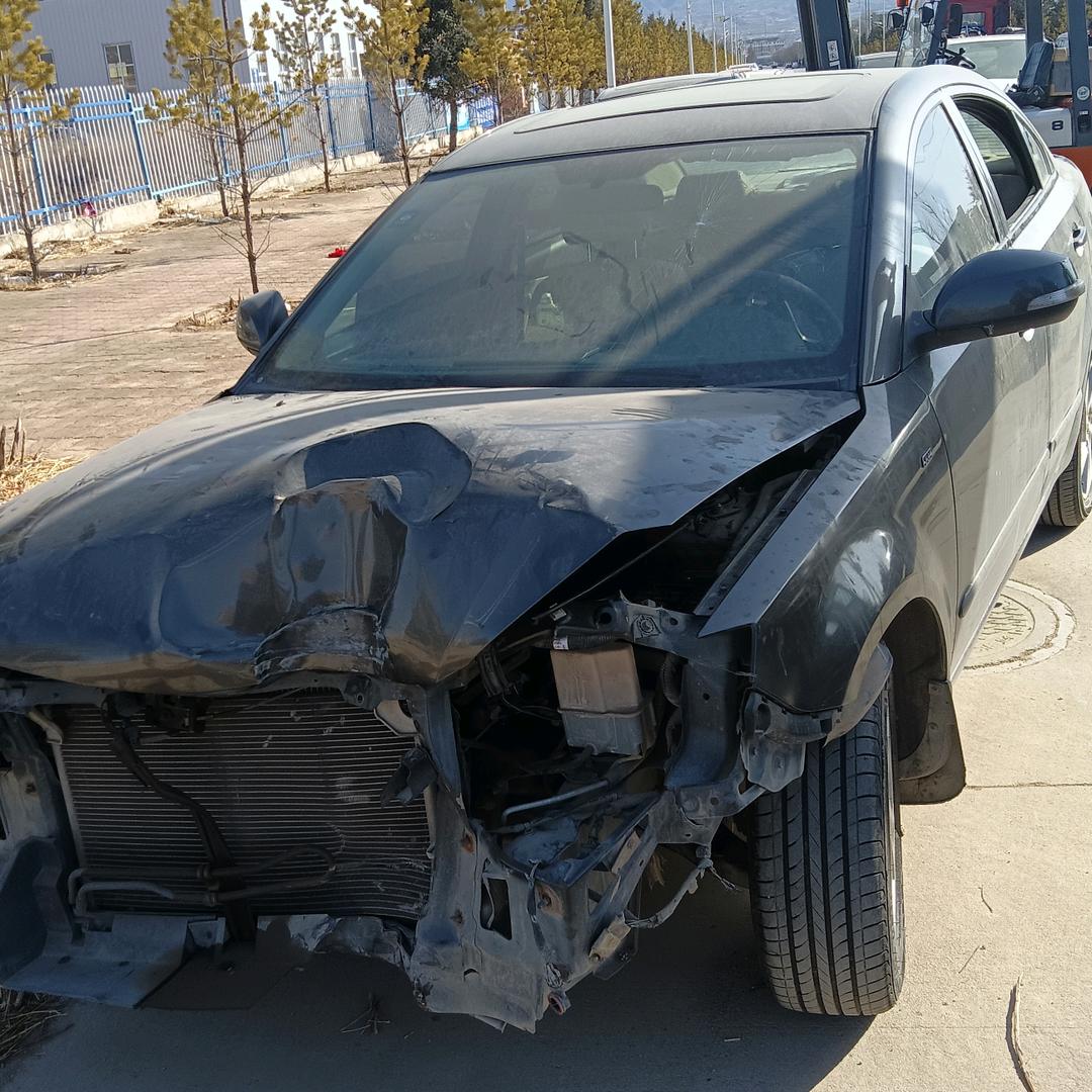 灵丘高价回收报废车，废铁车。二手车。