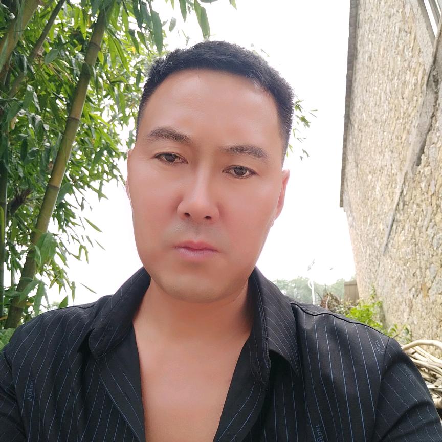 你陪我一生，我陪你一世。