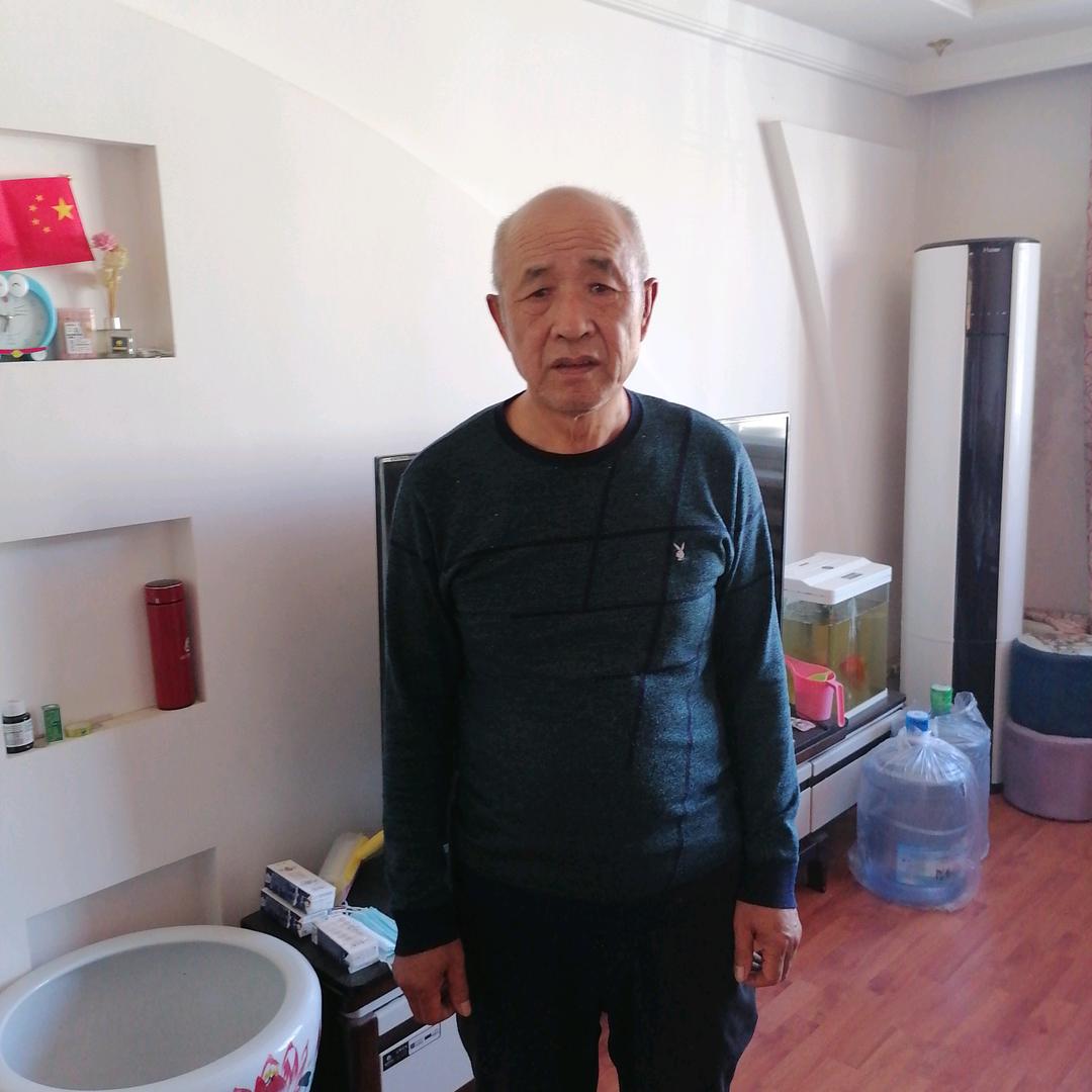 爱溜达老大爷