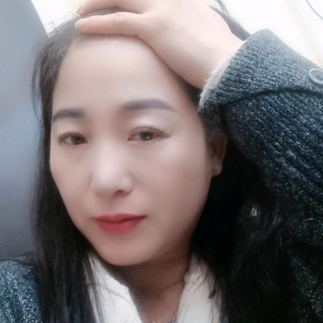 做女装的莉莉