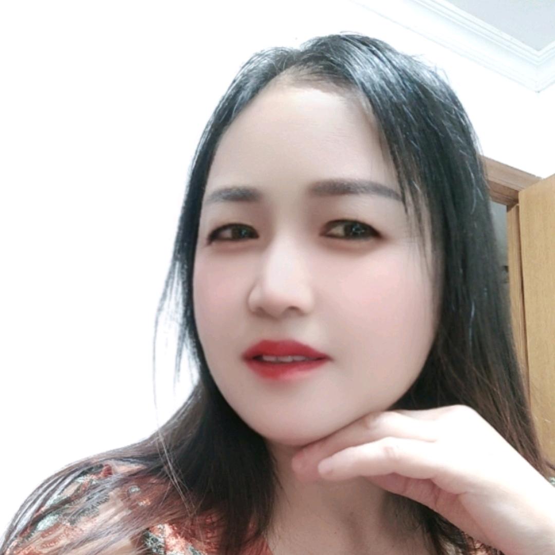 谭明明