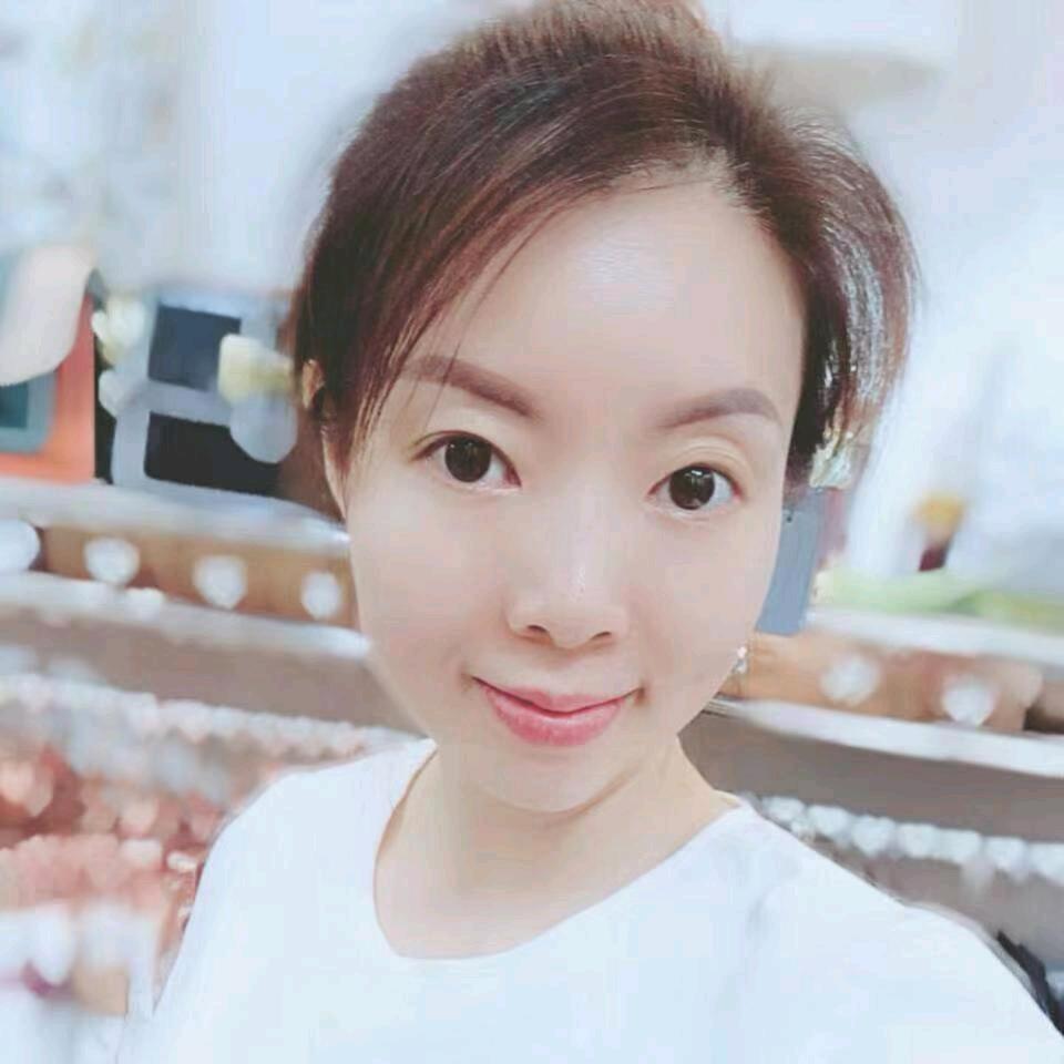 轻素栖花里翠楼美妆店