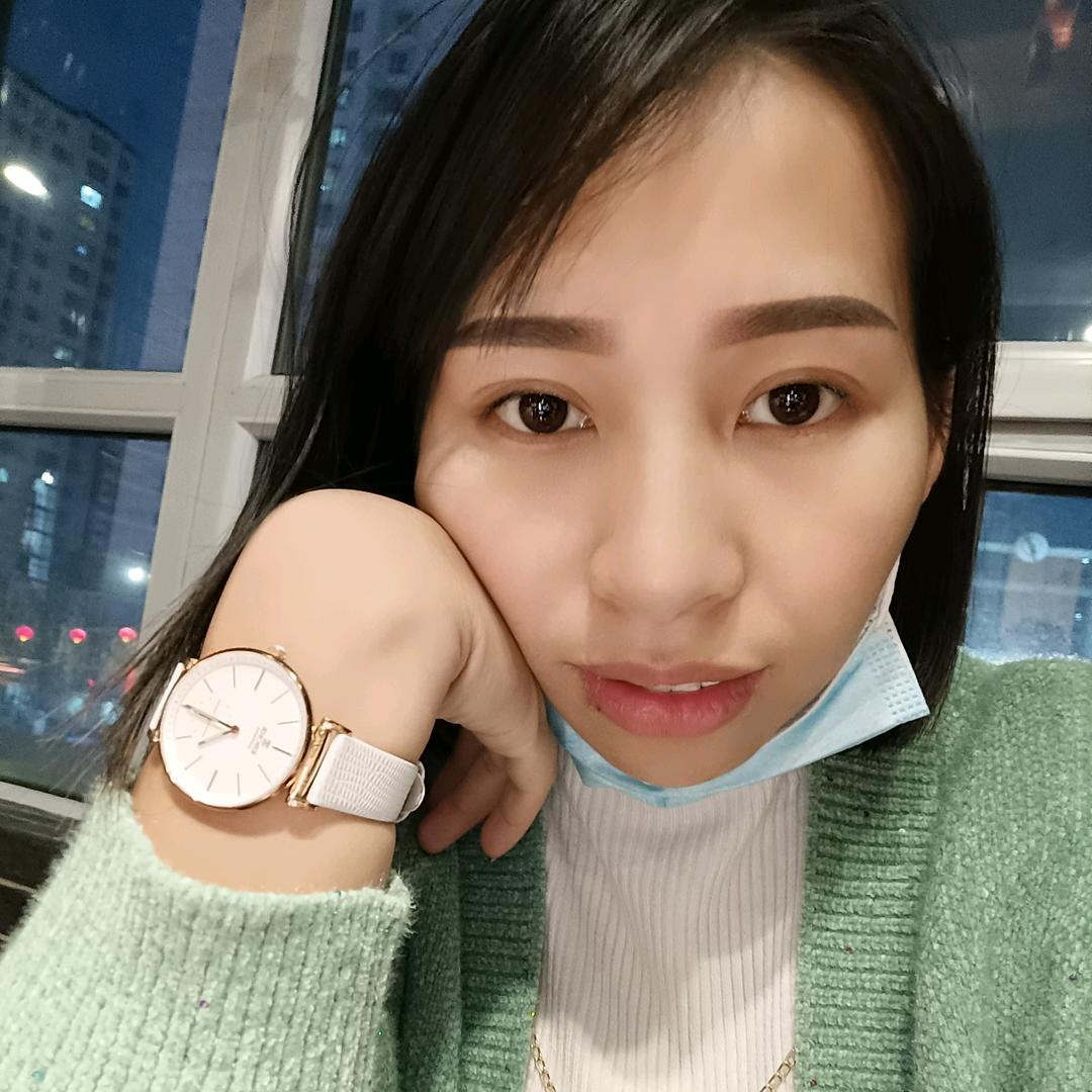 云南小阿妹在新疆库车 采耳哦