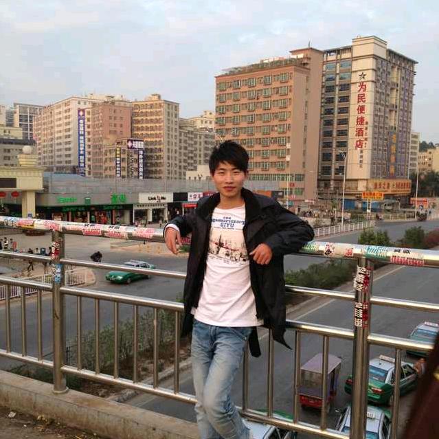 收长头发的华哥