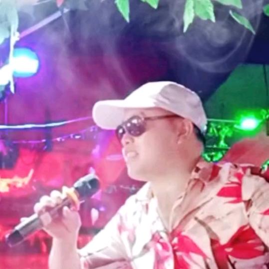 吴钰東