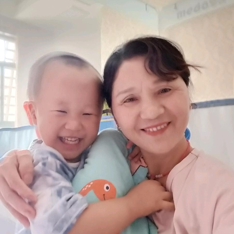 白云云
