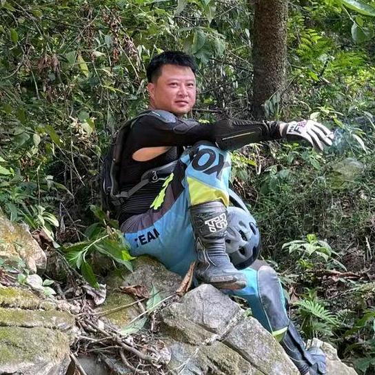 帅气小孙