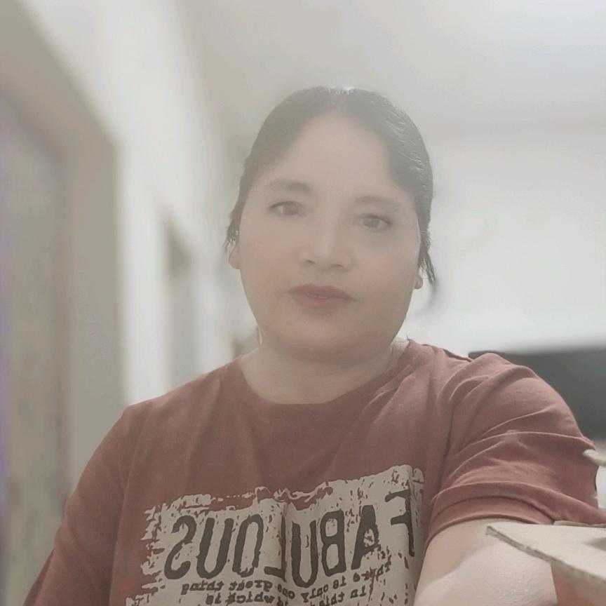 自家果园，新鲜采摘葡萄。