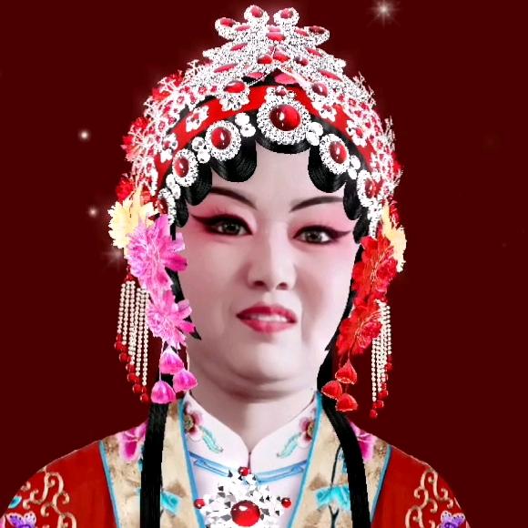 尤妹，唱戏。