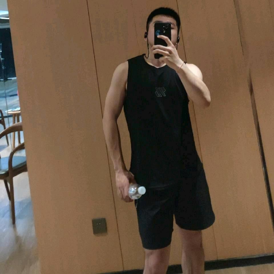 我比蜗牛快一点