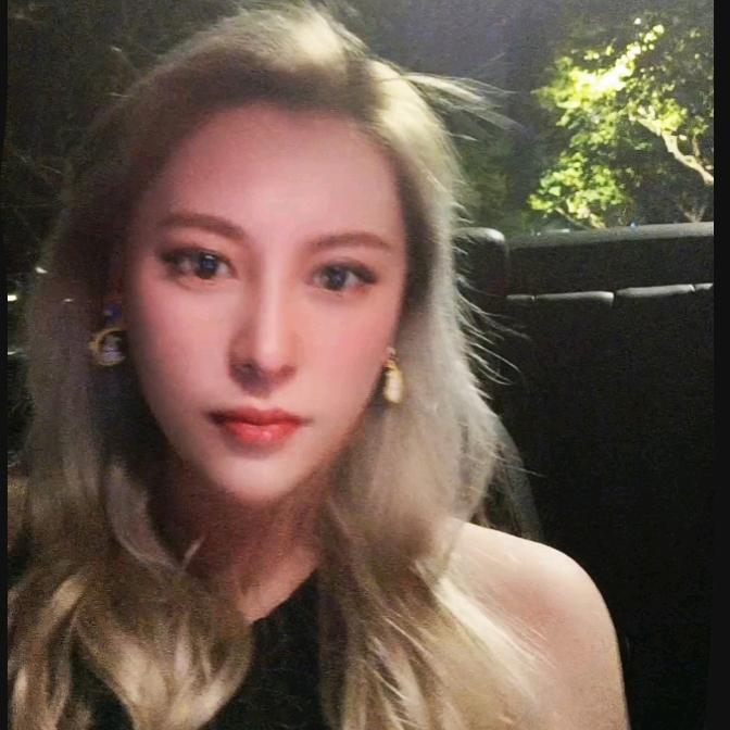 李欣彤Lilian Hilton