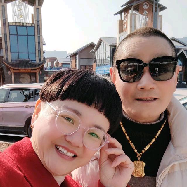 雅平服装店