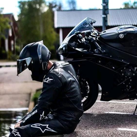 卡车司机爱钓鱼