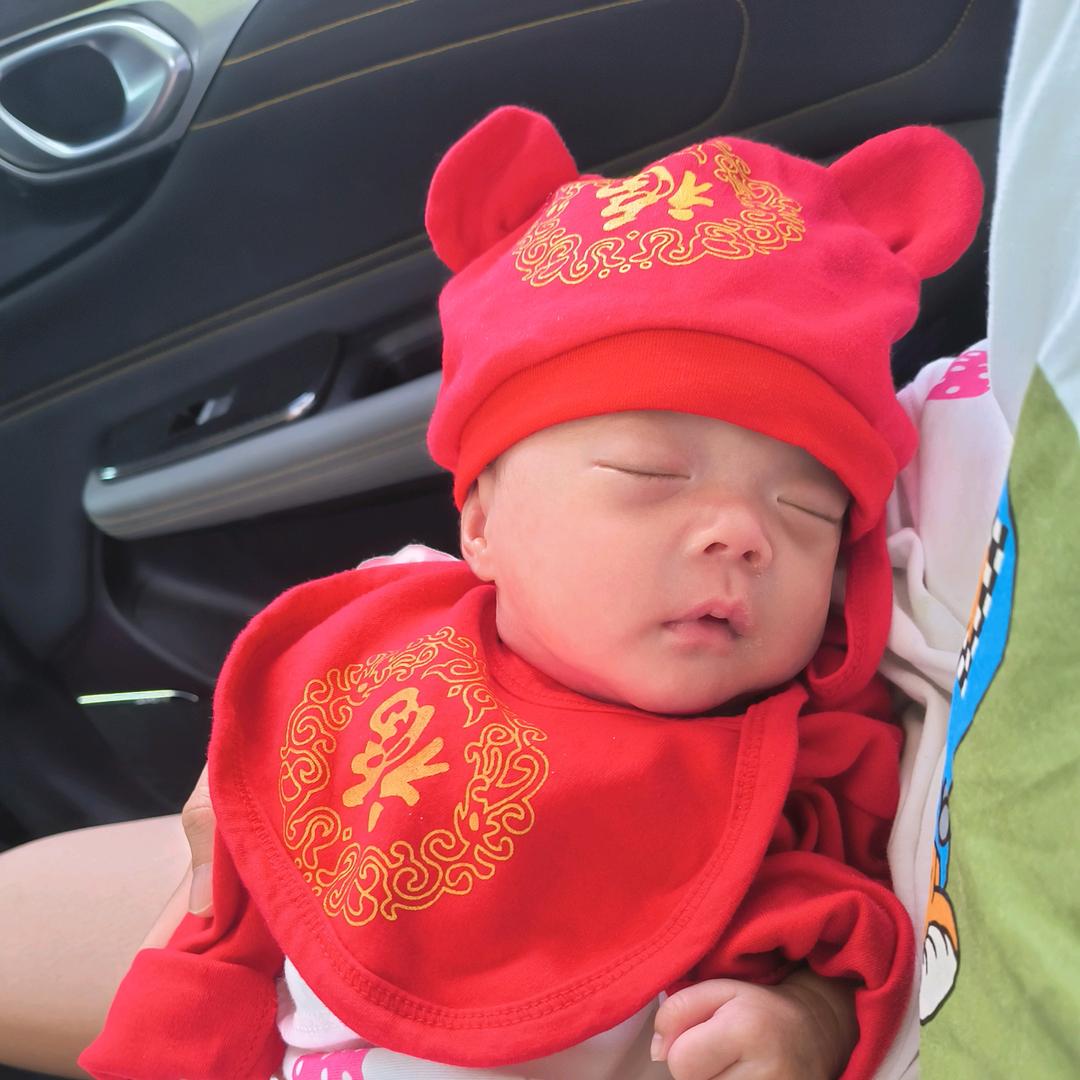 馨宝成长记(2斤早产儿）