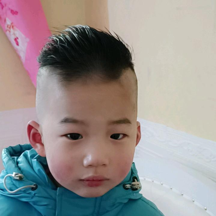 李波