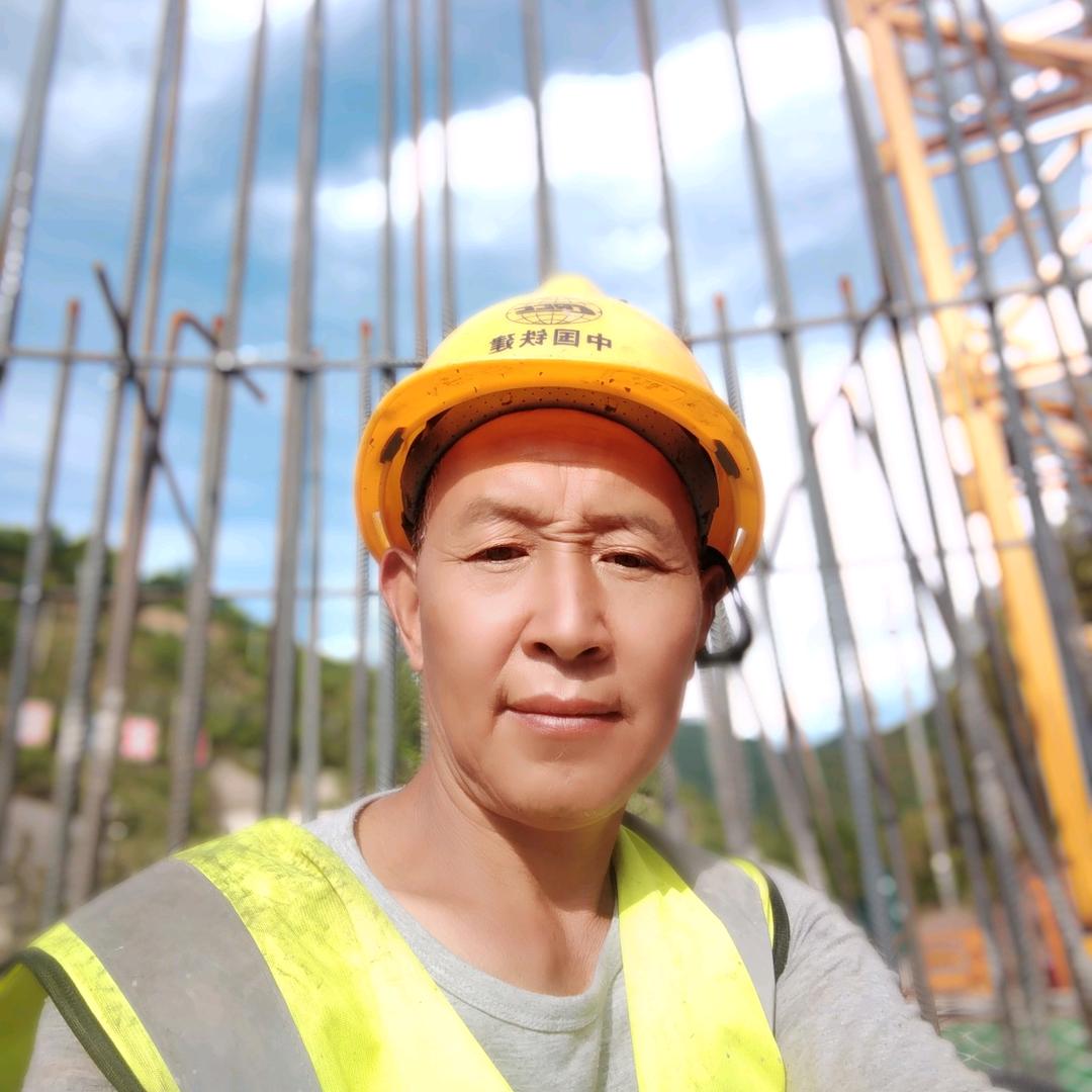真诚做人，踏实做事