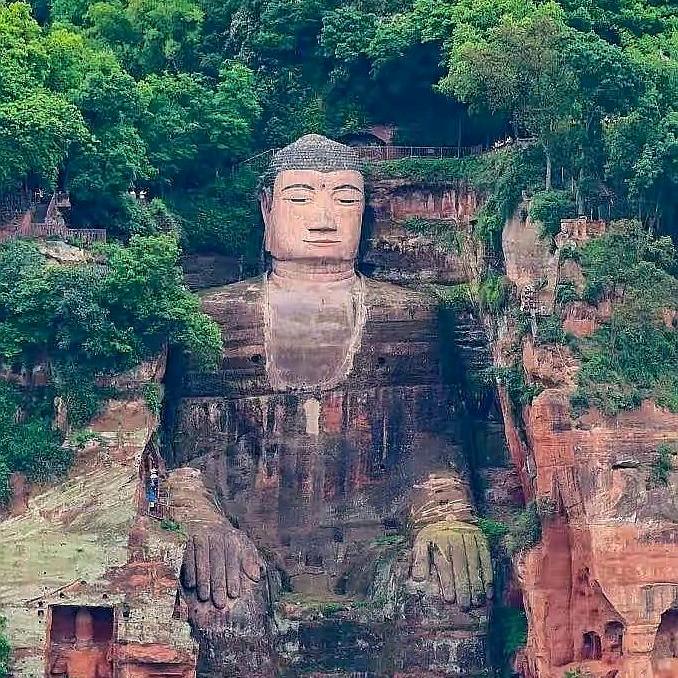 三江汇大佛