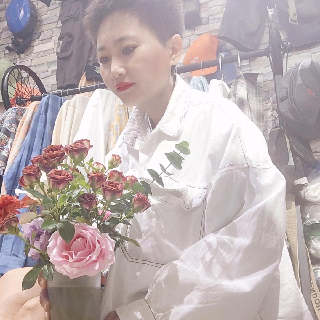 晴初雨潮牌男装