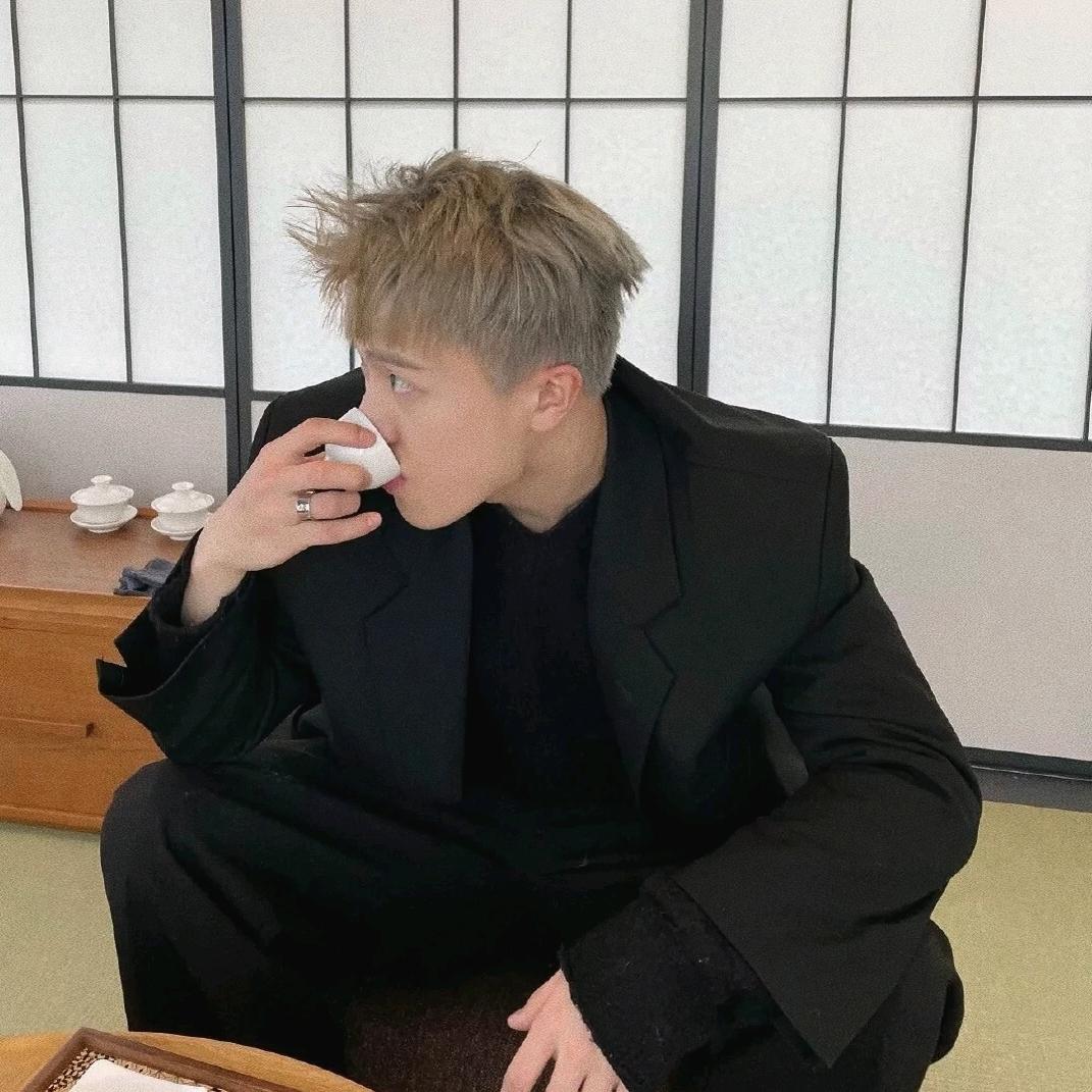英俊的直男
