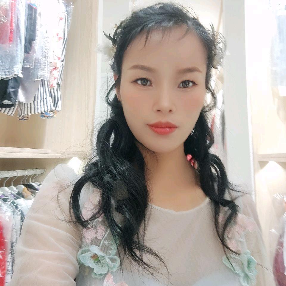 爱笑的傻丫头🤗🤗🤗