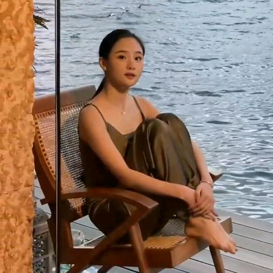 守一座空城，念一位旧人