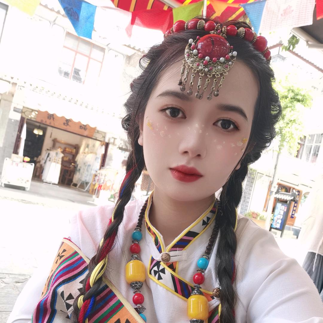 邓女孩的店