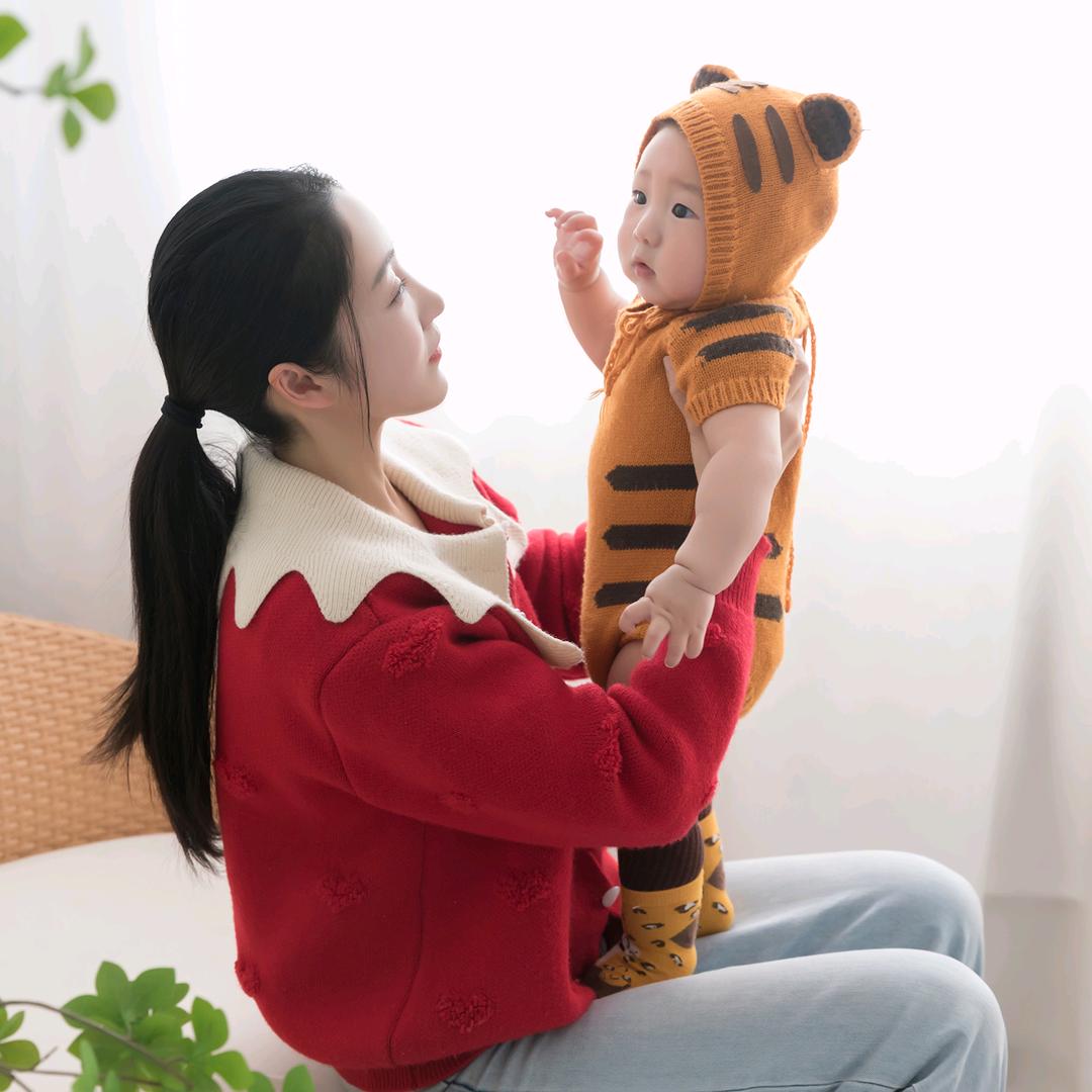 洛瑜的小硕宝