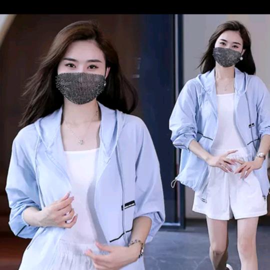 兰花草精品女装