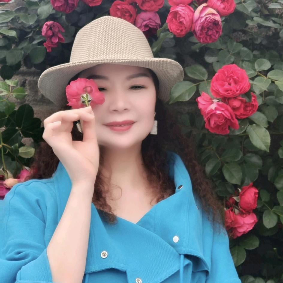 英子