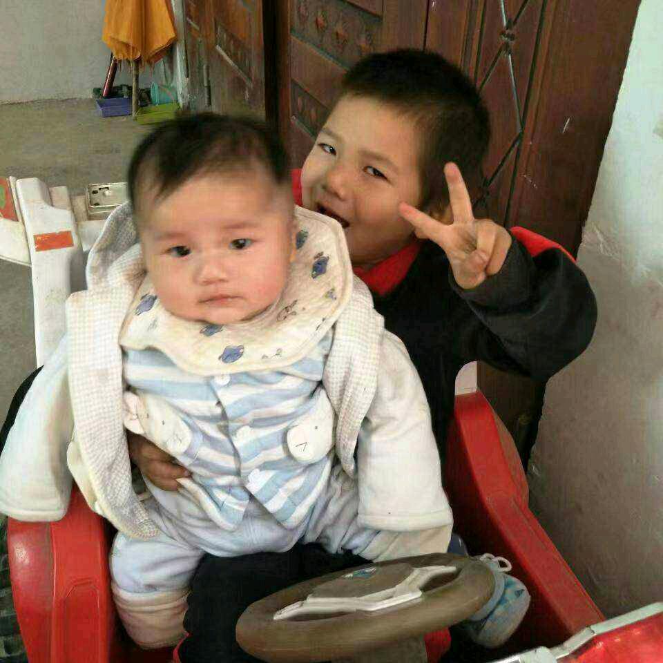 俩个孙子的奶奶🌹🌹🌹🌹🌹🌺?