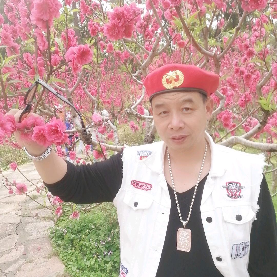 李哥带货小号叁(大号上午9点30直播)