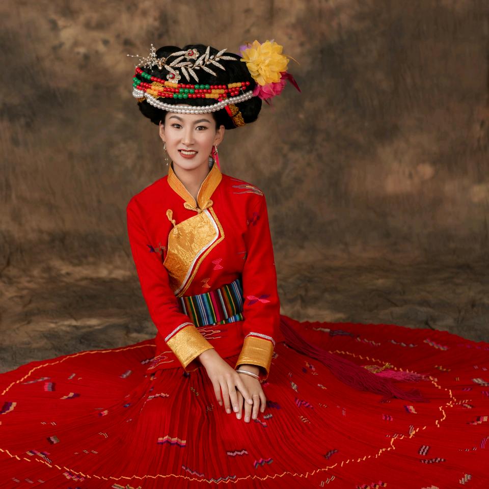 次尔拉初《普米》