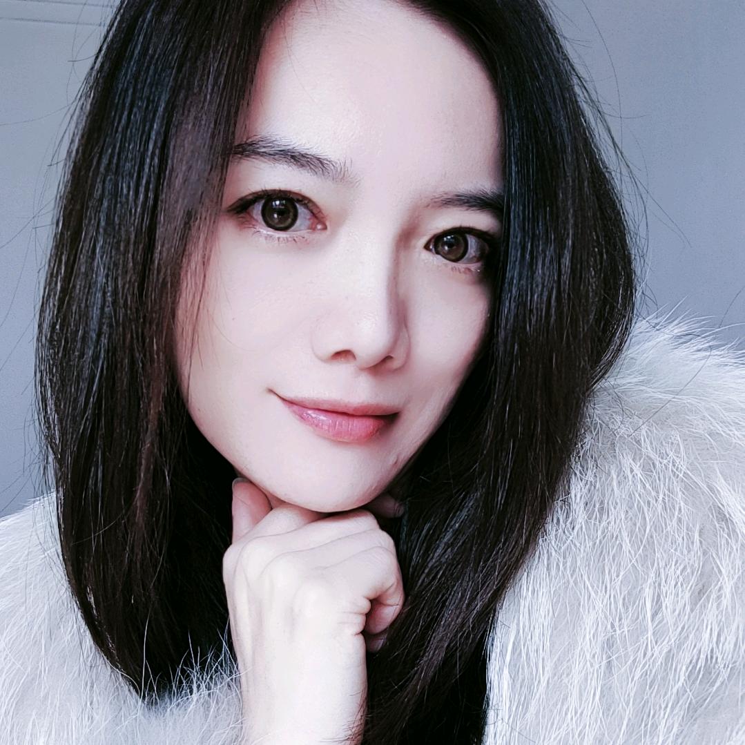 施忆