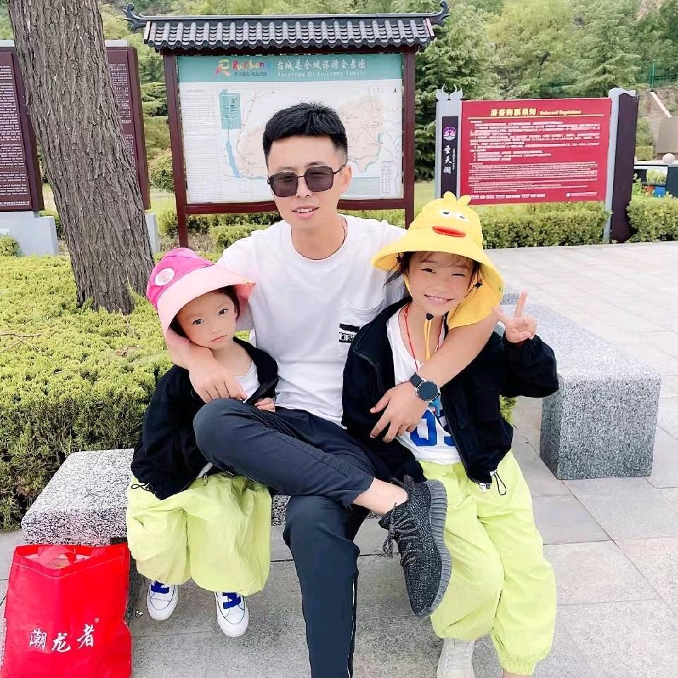 住在女生宿舍的男人