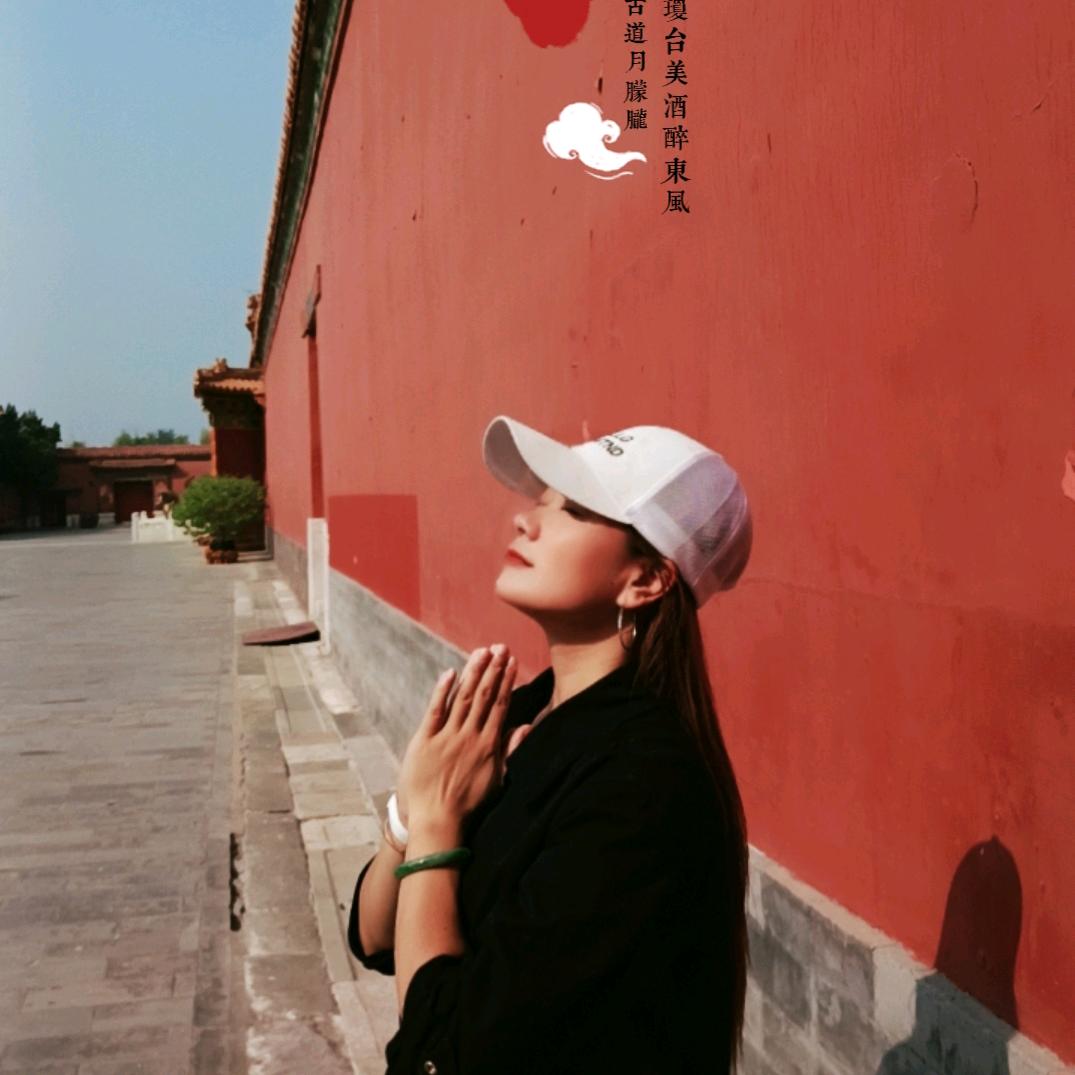 卖猪肉的小姐姐
