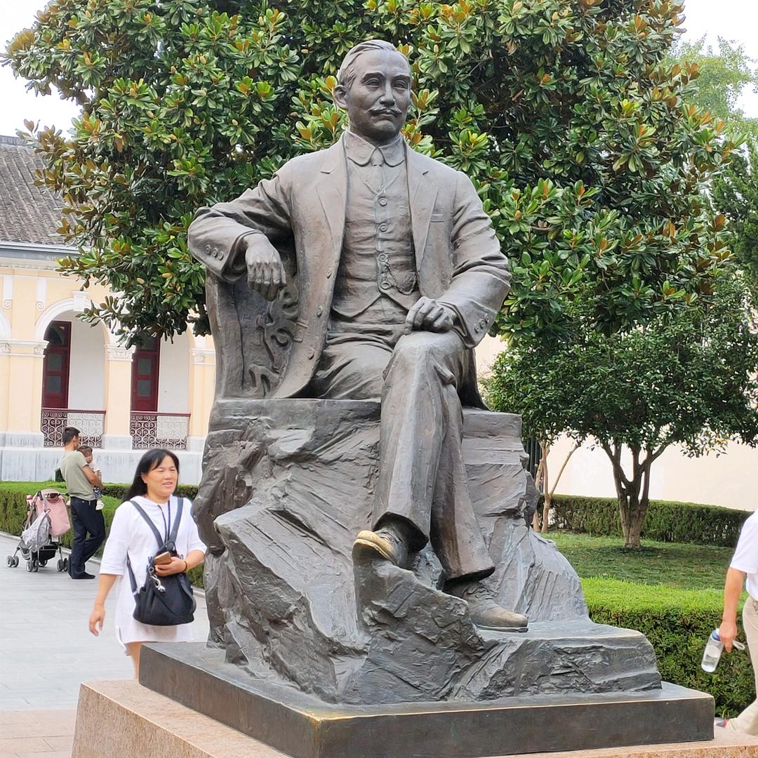 合阳哲子