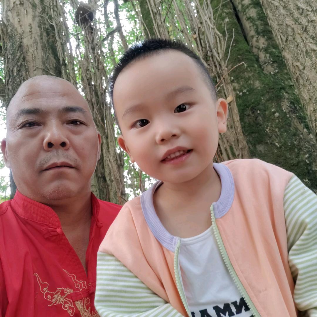 銮哥