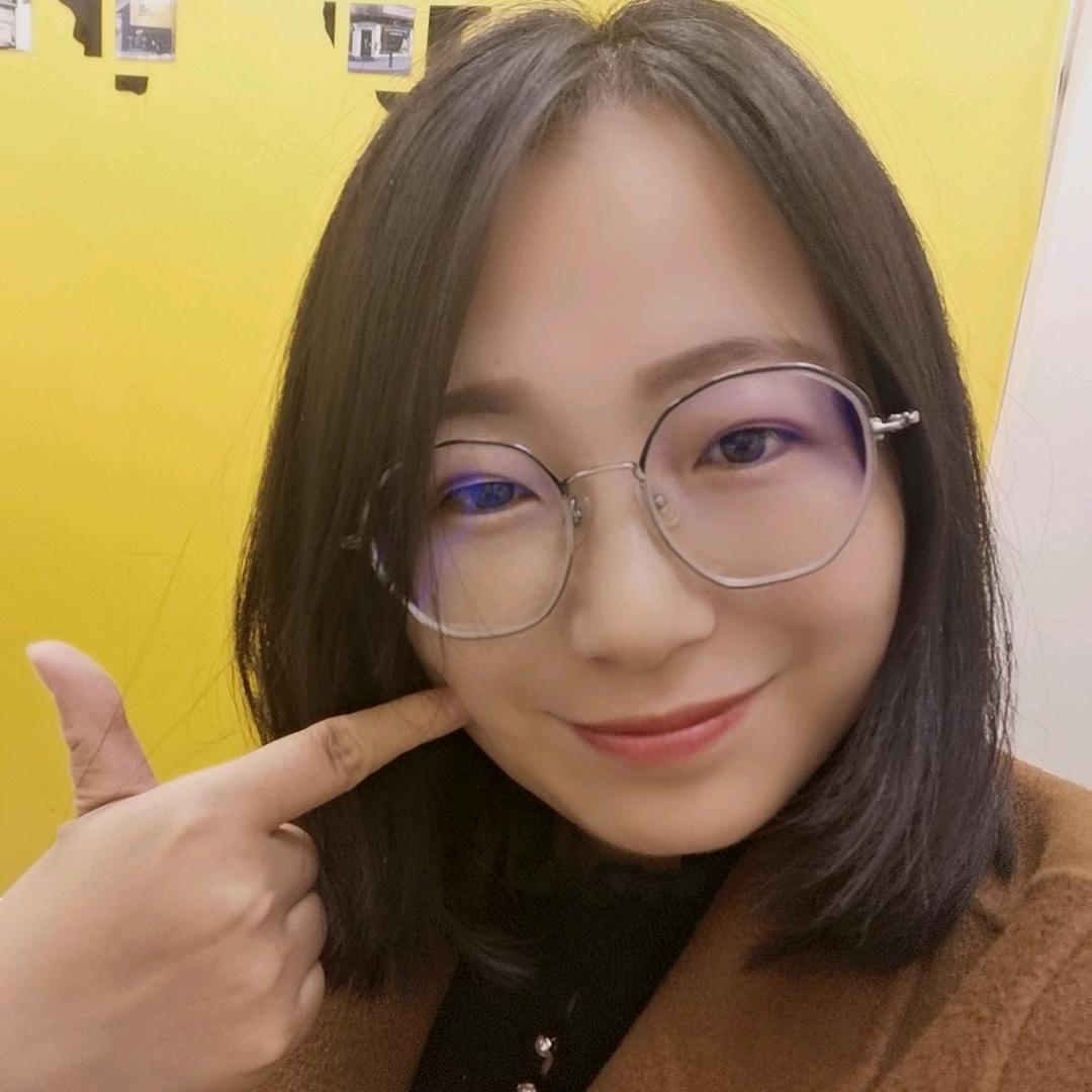爱笑小小叶