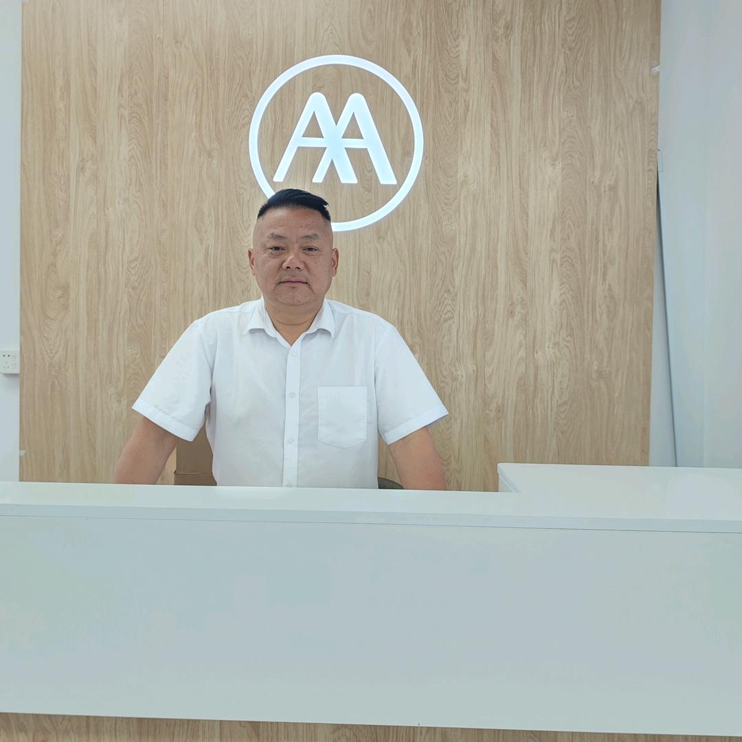 宁乡爱玛灿哥名车