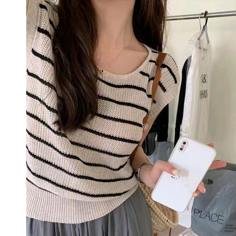 针织毛衣服饰