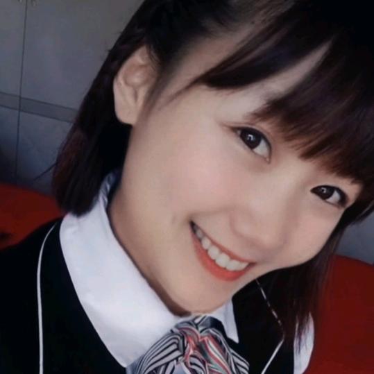 卖猪肉的小妹👧