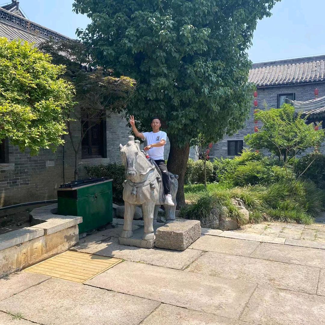 小殷同志