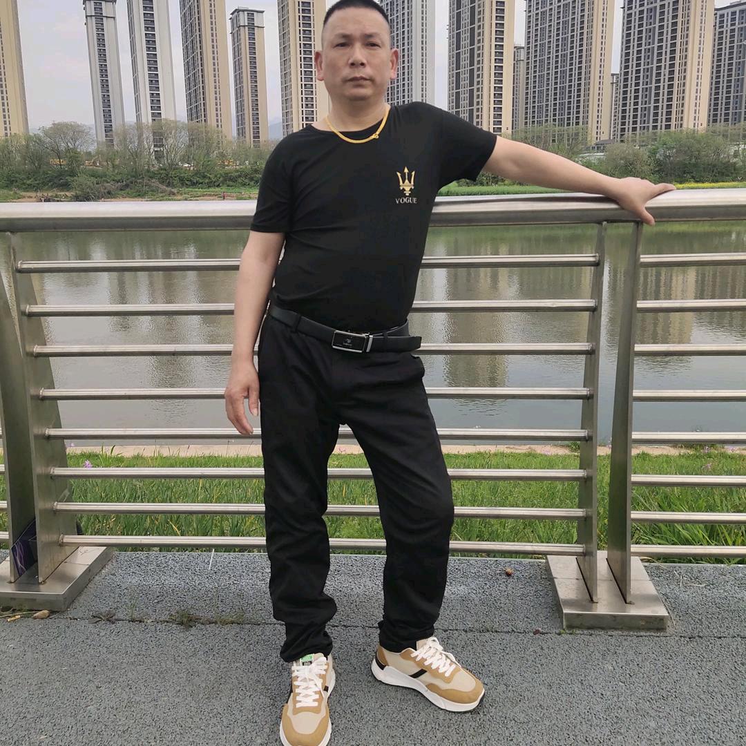 江西，，德兴，，店前村