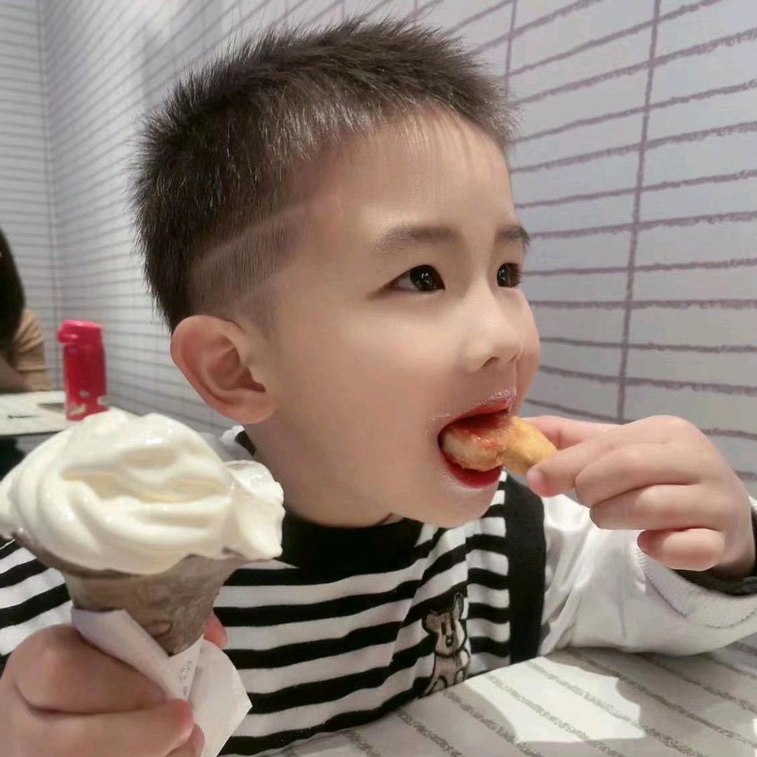 用户7076603667058小帅哥