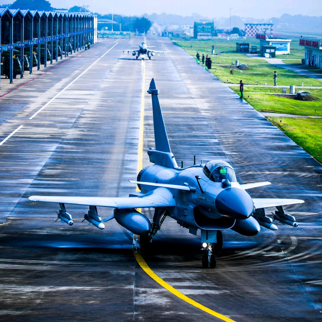 八戒吃饭不抬头