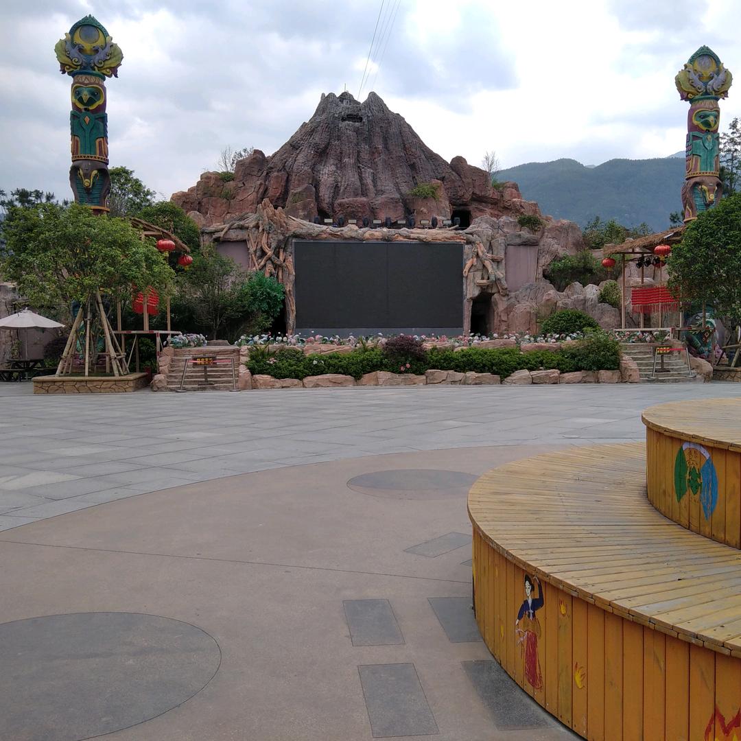 ╭(╯琉璃、鈅倾城＆